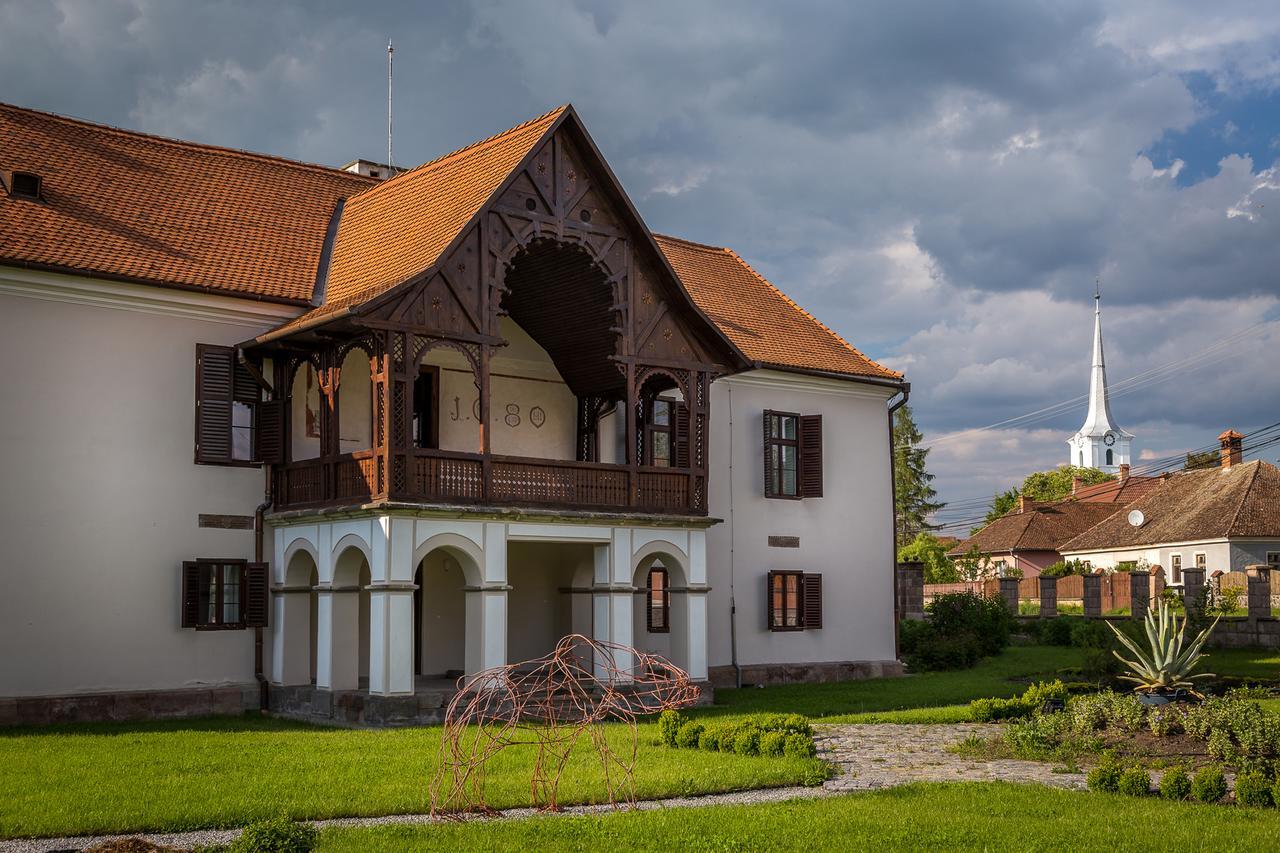 Castle Hotel Daniel Baraolt Exterior photo